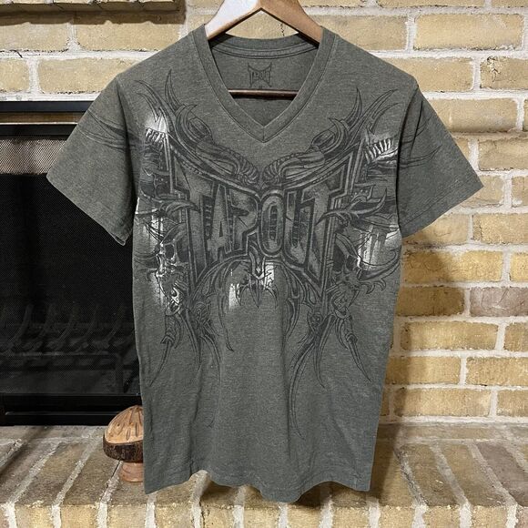 Tapout Womens Y2K Double Sided Green Graphic T Shirt V Neck Size Medium - Picture 1 of 5